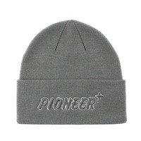 Bonnet en acrylique recyclé de haute qualité, tendance et chaud, avec logo brodé en 3D, chapeau pour adulte pour l'automne/hiver, rue, extérieur