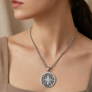 Medalla Católica Cruz de Protección Contra Demonios, Colgante de Exorcismo Romano, Cazador de Fantasmas, Medalla de San Benito de Acero Inoxidable para Hombre - Product Image 3