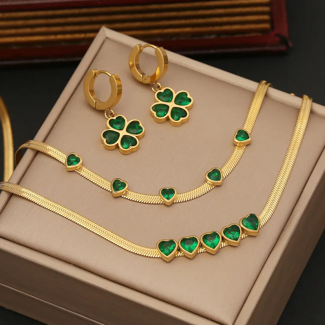 High Quality Emerald Zircon Heart Four Leaf Clover Necklace Bracelet Earrings 18k Gold Plated Stainless Steel Jewelry Set