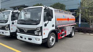 Camion-citerne à Diesel avec Remorque  Pas encore d'avis  Conforme aux normes européennes - Product Image 1