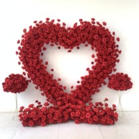H526 Bunga Mawar Sutra Buatan Tangan Berbentuk Hati Merah Romantis 2m untuk Latar Belakang Acara Lamaran Pernikahan