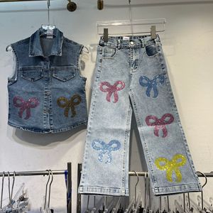 Nouvelle Collection Tks 2026 : Ensemble <span class=keywords><strong>Gilet</strong></span> et <span class=keywords><strong>Jean</strong></span> Femme Élégant et Décontracté <span class=keywords><strong>avec</strong></span> Fleurs 3D et Broderies <span class=keywords><strong>de</strong></span> Luxe - Product Image 4