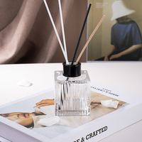 Bouteilles diffuseurs à roseaux en verre transparent carrées de qualité supérieure, 100 ml et 200 ml, vides, pour emballage d'aromathérapie.