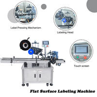 Machine d'étiquetage automatique pour surfaces planes, pour boîtes en carton, avec imprimante de date et de lot en temps réel en option