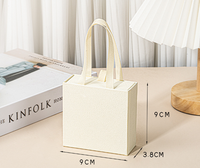 Boîte d'emballage avec impression de logo personnalisée, écologique et adaptée à la vente en gros de produits de marque