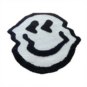 Tapis miracle en peluche au design souriant, moderne, pour la maison et la voiture, lavable en machine, forme demi-cercle, tapis faits main personnalisés - Product Image 3