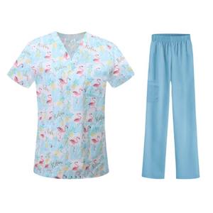 Ensembles imprimés uniforme multicolore et femmes Logo personnalisé respirant hôpital soins infirmiers gommage ensembles imprimés hauts col en v hôpital - Product Image 1