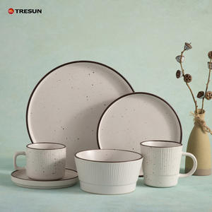 ชุดอาหารเย็น 4 ชิ้น ทำจากเซรามิกเคลือบสีด้านสไตล์โมเดิร์นคลาสสิก ทนความร้อน ใช้งานได้ทุกวัน ประกอบด้วยจาน ชาม และถ้วย - Product Image 6