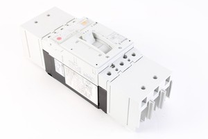 PLC <strong>NZMN2</strong> Circuit Breaker 3 Pole 200amp Warranty Product - Product Image 1