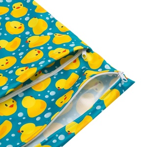 ALVABABY-Sac à couches réutilisable avec deux poches zippées pour le voyage, la plage, la piscine, la garderie, le yoga et la gymnastique - Product Image 4