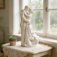 Statues de couple enlacées, figurines de jeunes mariés, sculpture pour la décoration de la Saint-Valentin, décoration de table pour la maison ou le bureau