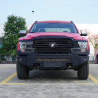 Truk Pikap Diesel Forthing P8 2.3T 8AT Euro VI LHD 4WD Ban R18 Jok Gelap Lampu LED