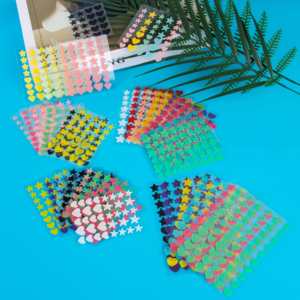 Parche hidrocoloide para acné con corazón de estrella de múltiples especificaciones, suave, no irritante, ligero, transpirable, tamaño de viaje, parche para espinillas y acné - Product Image 1