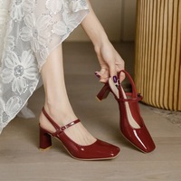 Sandales Mary Jane à bout carré et talon épais pour femme, style rétro bordeaux avec bride à boucle, bout fermé, imperméables, collection été 2026