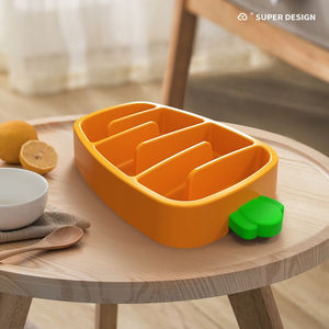 Bol pour chien en silicone solide Super Design en forme de carotte pour une alimentation lente 26X15X4Cm - Product Image 4