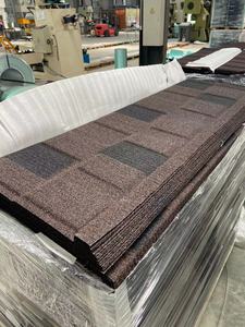 Tuiles d'asphalte modernes à emboîtement, toiture <span class=keywords><strong>en</strong></span> métal galvanisé à faible coût pour appartements, tuiles <span class=keywords><strong>de</strong></span> toiture <span class=keywords><strong>en</strong></span> acier recouvertes <span class=keywords><strong>de</strong></span> pierre - Product Image 4