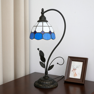 Tiffany tafellamp blauw mediterrane stijl glas-in-lood lamp metalen bladvoet vintage nachtkast leeslamp bureaulamp voor huis en kantoor - Product Image 2