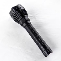 Lampe torche LED de sécurité, super lumineuse, 4200 lumens, batterie rechargeable 26650, lampe torche LED d'autodéfense