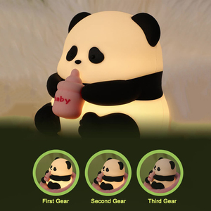 Lámpara Nocturna Portátil de Silicona con Diseño de Panda, Carga USB, Linda Lámpara de Camping para Exteriores - Product Image 2
