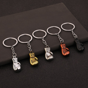 Porte-clés pendentif Coolter 2026 pour homme, en alliage de zinc 3D, étanche, avec ouvre-bouteille, gant de boxe et clé de combat - Product Image 2
