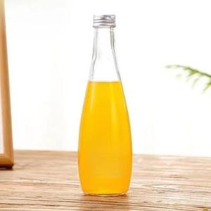 Bouteilles en verre rechargeables personnalisées de 250ml/330ml pour boisson santé hebdomadaire pour vinaigre de <span class=keywords><strong>cidre</strong></span> de pomme jus de mangue eau-avec <span class=keywords><strong>bouchon</strong></span> d'étanchéité - Product Image 1