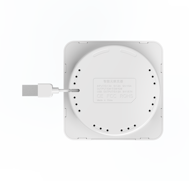 Manufacturers Direct Sales of 15W Fast Wireless Charger +2 USB Wired Charging Embedded Desktop 3 in 1 Charger