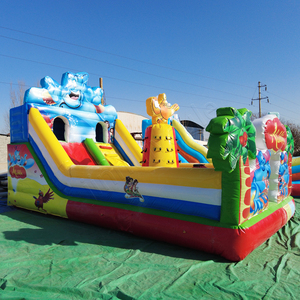 قلعة علاء الدين القابلة للنفخ للأطفال تتميز بمنطقة تزحلق وتسلق - Product Image 1