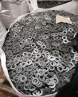 Rondelle plate en acier inoxydable, composant de quincaillerie, haute résistance et finition lisse, utilisée pour l'assemblage de systèmes de panneaux solaires