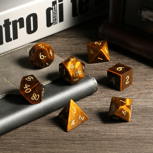 Magnifique ensemble de dés DND en œil de tigre, pierre précieuse naturelle, faits à la main, écologiques, 7 pièces, dés polyédriques, chiffres dorés, Dungeons & Dragons <span class=keywords><strong>RPG</strong></span> - Product Image 4