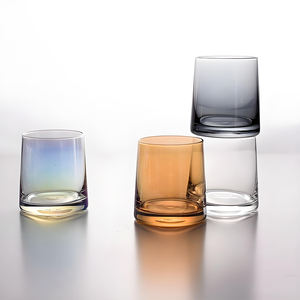 Contenitore per Candele in Vetro Cilindrico Iridescente Grigio Ambra con Coperchio in Legno di Bambù e Metallo - Product Image 2