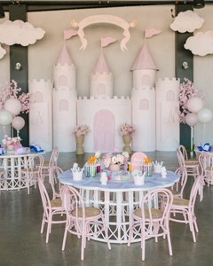 Chaises en rotin tressé faites à la main pour enfants, idéales pour les fêtes d'anniversaire, mobilier enfant rustique et bohème pour mariages et baby showers - Product Image 4