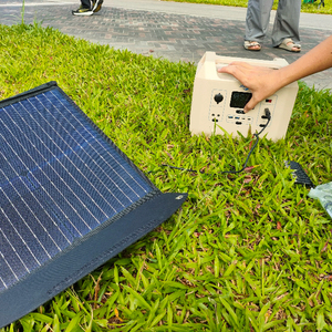 Centrale Électrique Solaire Portable 2024 de Haute Qualité 1000W 2000W avec Sortie AC/DC, Démarreur de Batterie, Télécommande et Recharge Sans Fil - Product Image 2