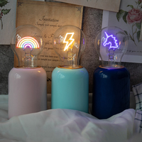 Dekorative Geschenk-Tischlampe Kabellos Aufladbar Kleine Luxuriöse Niedliche Innenbeleuchtung für Zuhause