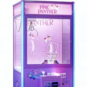 Autocollants roses pour machines à griffes, machines à peluches, machines à pousser les pièces, machines à poupées et machines de jeu d'arcade à monnayeur - Product Image 1