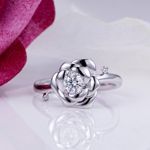 Bague en or blanc 18 carats avec diamant de laboratoire taille brillant rond, haute qualité, classique, pour fiançailles - Product Image 1