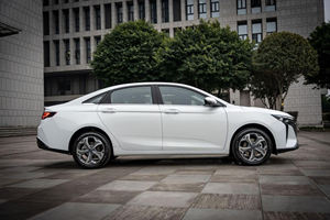 Voitures chinoises Geely, voitures automatiques de luxe bon marché, Livan S6 Pro d'occasion, essence, nouvelles berlines, 2025 à vendre - Product Image 6