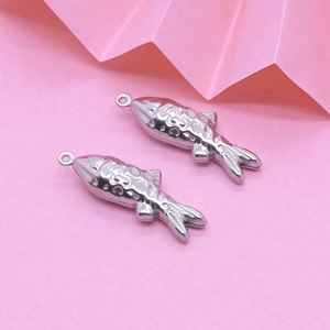 Pendentifs en forme de poisson en acier inoxydable pour la fabrication de bijoux DIY, 2 styles, petite taille, finition polie, composants de bijoux - Product Image 4