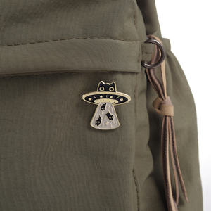 かわいい猫エナメルピンカスタムマジックキャットブックエイリアン猫ブローチラペルバッジ漫画アニマルパンクジュエリーギフト子供向け - Product Image 3