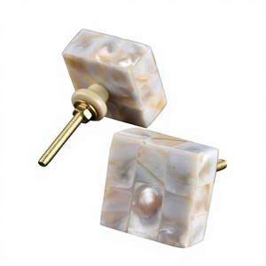 Perilla de Mueble de Cuerno de Búfalo Sólido, Fabricación de Herrajes para Muebles, Perilla de Armario Indio con Acabado en Latón para Cajón de Cocina - Product Image 6