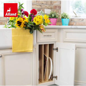 Armoires de cuisine sur mesure Alland de style moderne avec finition laquée mate, en MDF, avec îlot et porte en verre à cadre en bois - Product Image 4
