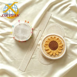 Feuille de toile plastique prédécoupée <span class=keywords><strong>pour</strong></span> sac au <span class=keywords><strong>crochet</strong></span> rond DIY motif tournesol 17 cm – Fournitures <span class=keywords><strong>pour</strong></span> la fabrication de sacs à main - Product Image 4