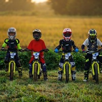Mini moto électrique tout-terrain pour enfants Highper avec moteur sans balais pour les aventures en plein air