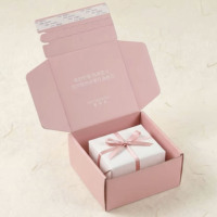 Boîte à vin rectangulaire en kraft ondulé, durable, robuste, biodégradable, écologique, réutilisable, avec logo personnalisé gratuit, fabriquée à partir de matériaux recyclés