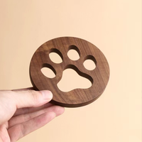 Sous-verres en bois massif au design moderne et original en forme de patte de chat, pour hôtels et restaurants (vente en gros)