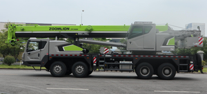 Grue mobile sur camion ZTC350H552 de 35 tonnes à 5 flèches à haut rendement de Chine, avec patins de stabilisation - Product Image 4