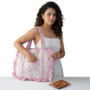 Bolso Tote de Algodón Hecho a Mano con Volantes, Estampado Floral, Acolchado, para el Hombro, Reutilizable, para el Día a Día, Viajes y Compras - Product Image 1