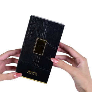 กล่องของขวัญน้ำหอมแบบแม่เหล็กแข็งกระดาษพื้นผิวสีดำพร้อมฟอยล์สีทอง - Product Image 5