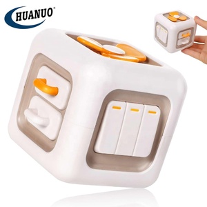 Cube sensoriel 6 en 1, jouets éducatifs pour bébés, développement de la motricité <span class=keywords><strong>fine</strong></span>, jouet Montessori pour bébés, planche d'activités pour bébés - Product Image 1