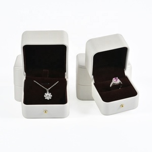 Custom Logo <b>Small</b> Jewelry Velvet Necklace <b>Box</b> Sets Modern Rectangular PU Leather Jewelry <b>Box</b> - Product Image 1