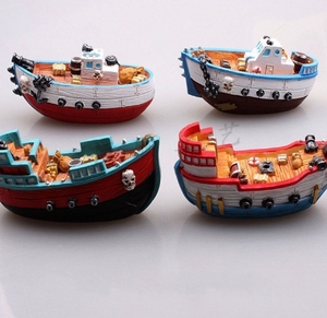 Adornos artesanales mediterráneos Ocean Series Shooting Props Decoración de acuario Resina Pequeño Barco Pirata 9,5 CM - Product Image 5